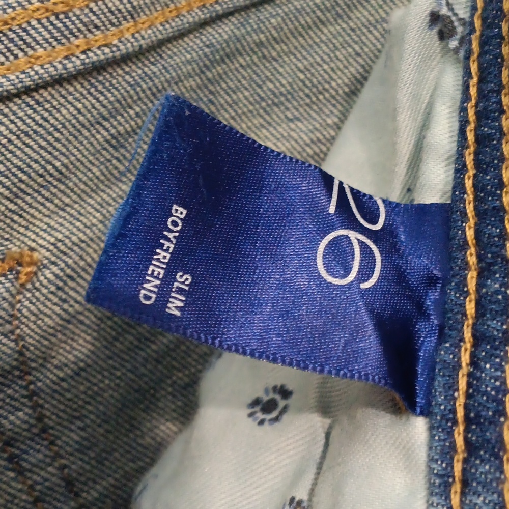 Pilcro Slim Boyfriend Distressed Stretch - Picture 5 of 6